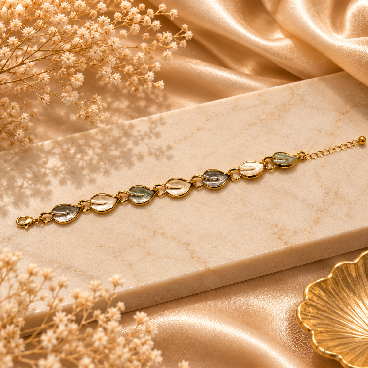 18K Gold Plated Leaf Link Bracelet for Women – Elegant Statement Bracelet