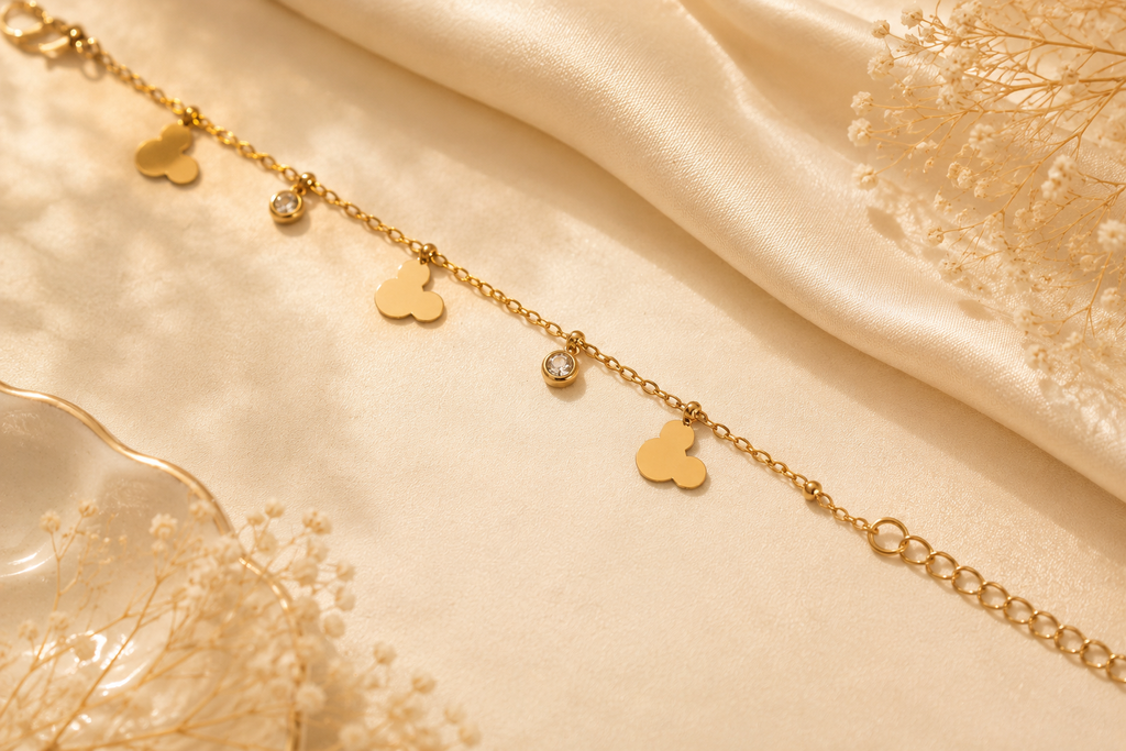 18K Gold Plated Clover Charm Bracelet for Women – Elegant Chain Bracelet