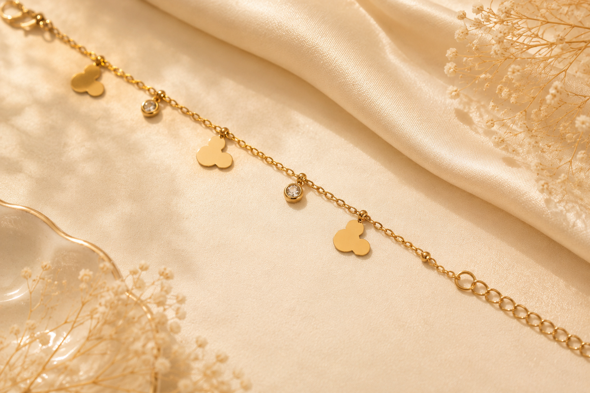 18K Gold Plated Clover Charm Bracelet for Women – Elegant Chain Bracelet
